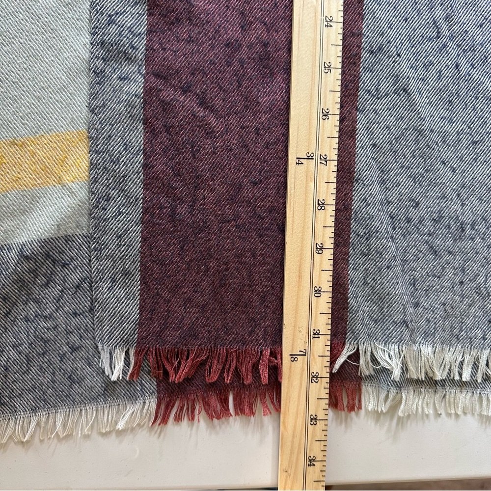 Poncho Sleeveless Wrap Shawl Tie‎ Closure OS Bold Plaid Lightweight Boho READ - Picture 11 of 12